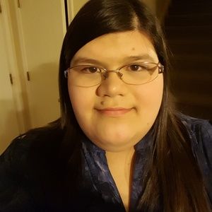 Meet your Posher, Stacy